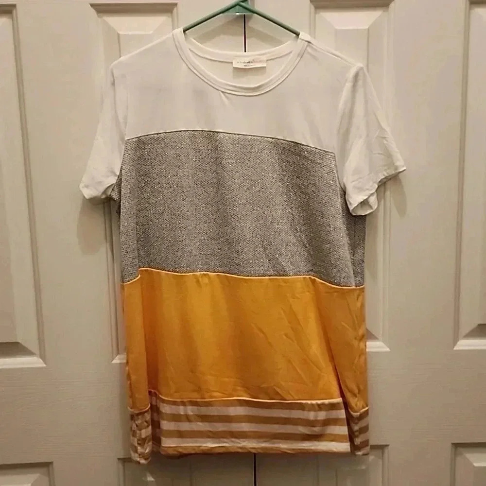 Color block - Perfect Peach shirt - NWT- size- L - very soft